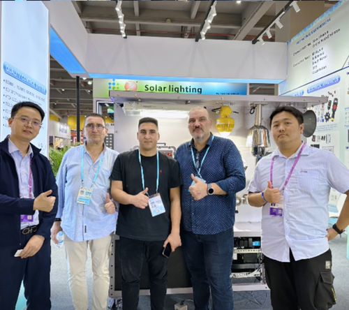 Latest company news about Hari 1 dari 2025 Canton Fair